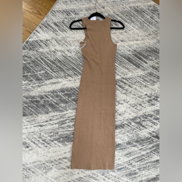 Calvin Klein NWT tan - Picture 3 of 3